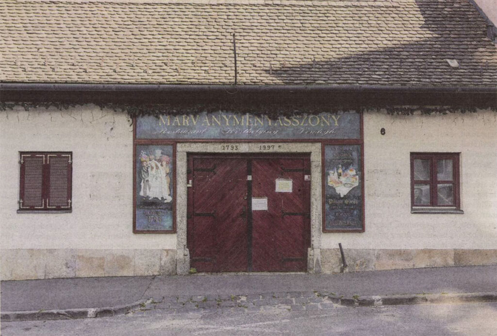 Márványmenyasszony