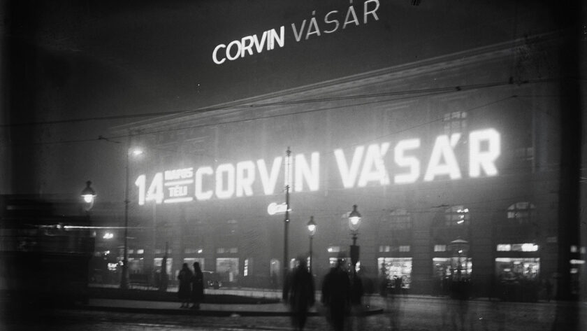 corvin áruház homlokzat